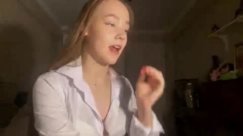 Snapshot of ellamenas chatting on 9, 10, 2025 Ella online show from 9, 10, 2025