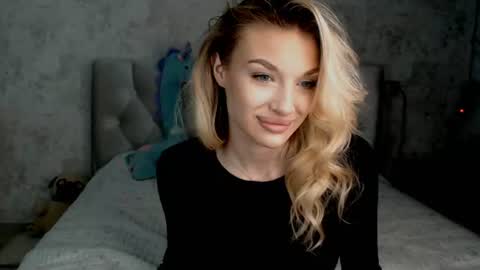 Snapshot of ellamilla chatting on 2, 7, 2026 ellamilla online show from 2, 7, 2026