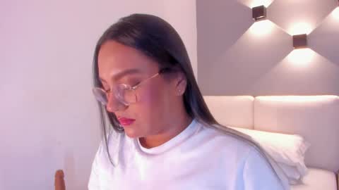 Ella online show from 23, 9, 2025