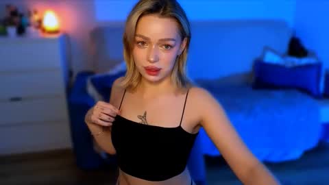 Ella online show from 10, 11, 2025