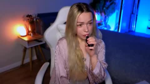 Ella online show from 17, 2, 2026