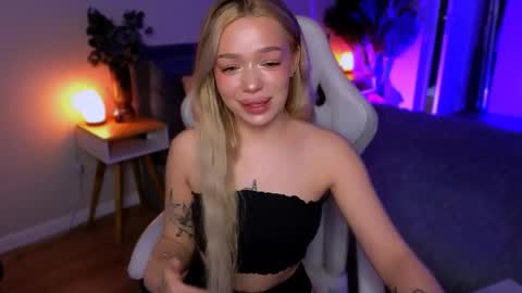 Ella online show from 8, 4, 2026