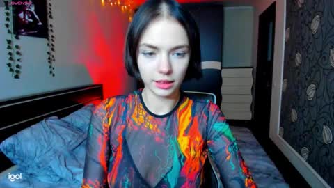 Snapshot of elle_blair chatting on 2, 10, 2025 Luna online show from 2, 10, 2025