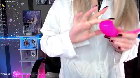 Snapshot of ellensoftt chatting on 9, 3, 2025 Maria online show from 9, 3, 2025