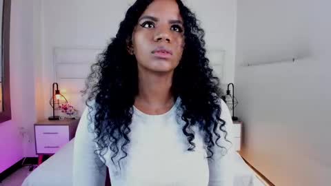 Snapshot of ellie_alves chatting on 18, 2, 2025 Ellie online show from 18, 2, 2025