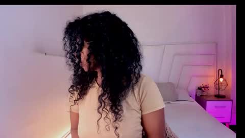 Snapshot of ellie_alves chatting on 24, 2, 2025 Ellie online show from 24, 2, 2025