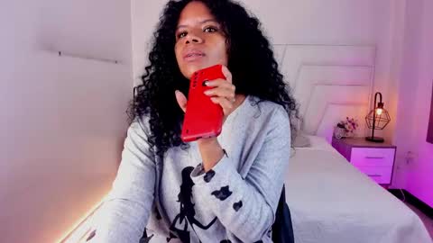 Snapshot of ellie_alves chatting on 25, 2, 2025 Ellie online show from 25, 2, 2025