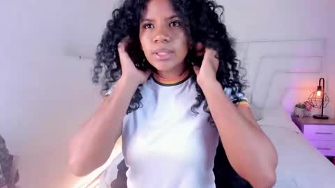 Snapshot of ellie_alves chatting on 3, 3, 2025 Ellie online show from 3, 3, 2025