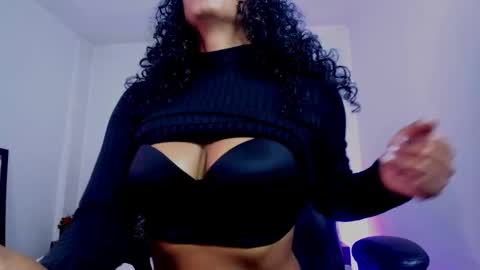 Snapshot of ellie_alves chatting on 30, 9, 2025 Ellie online show from 30, 9, 2025