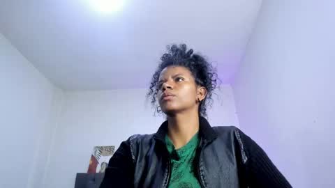 Snapshot of ellie_alves chatting on 22, 10, 2025 Ellie online show from 22, 10, 2025