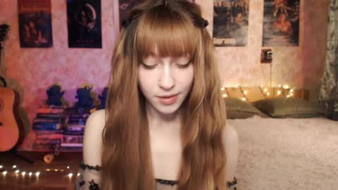 ellie_friendly online show from 15, 12, 2024
