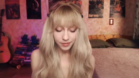 ellie_friendly online show from 22, 2, 2025