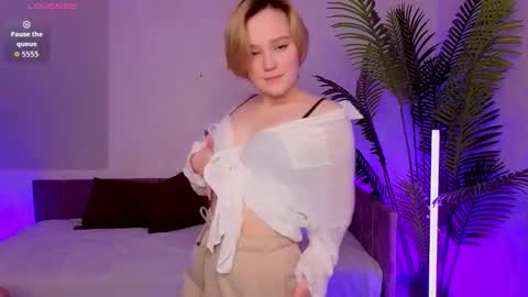 Ellie online show from 5, 3, 2026