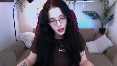 ellie_magic online show from 4, 3, 2025