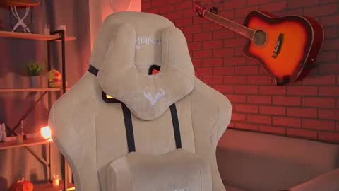 elliecutes online show from 18, 5, 2026