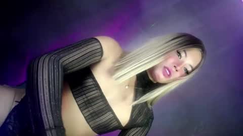 KARINA online show from 19, 12, 2024