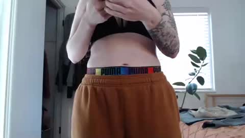 Ellie Rowyn online show from 6, 2, 2026