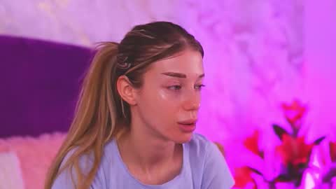 Snapshot of ellinanuria chatting on 24, 2, 2026 EllinaNuria online show from 24, 2, 2026