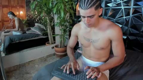 Snapshot of elliot_colton chatting on 12, 11, 2025 Elloit Colton online show from 12, 11, 2025
