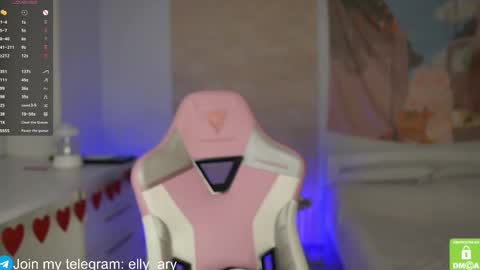 elly_ary online show from 11, 3, 2025