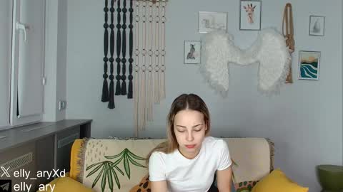 elly_ary online show from 15, 1, 2026