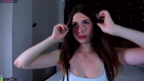 Elly Bloomm online show from 6, 8, 2026