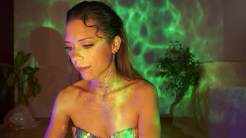 Snapshot of elly_fry chatting on 26, 9, 2025 Art Place online show from 26, 9, 2025