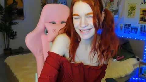 Snapshot of elly_milas chatting on 16, 12, 2024 Elly     Fansly  online show from 16, 12, 2024