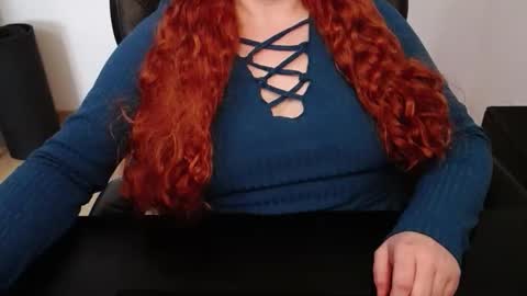 Snapshot of elly_petite chatting on 21, 4, 2026 Elly online show from 21, 4, 2026