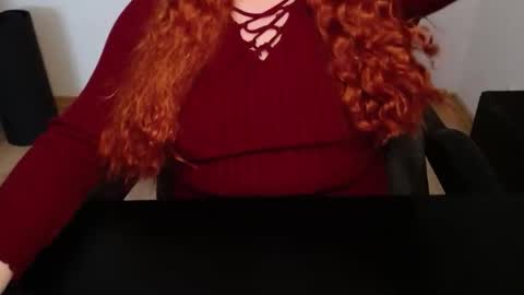 Snapshot of elly_petite chatting on 23, 4, 2026 Elly online show from 23, 4, 2026