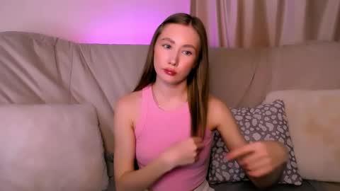  Elly  online show from 3, 3, 2026