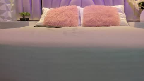 Ellye online show from 24, 6, 2026