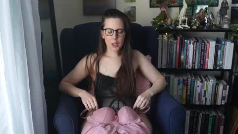 Snapshot of ellynaomi chatting on 11, 1, 2025 Elly Naomi online show from 11, 1, 2025