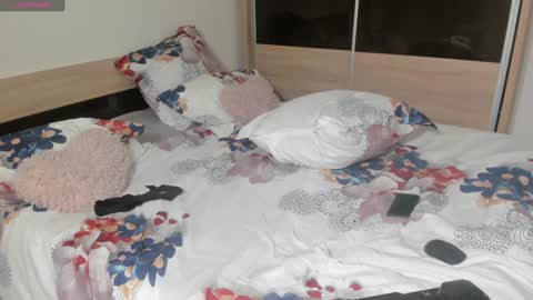 ellslimdoll online show from 11, 1, 2025