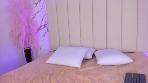 elody_rousse online show from 17, 10, 2025