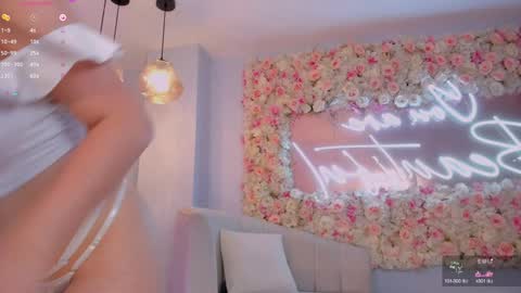 ELOISA OLIVERO online show from 2, 2, 2025