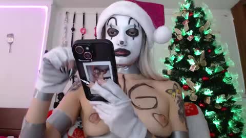 Chelsea  Please help me to reach 100 thumbs up online show from 31, 12, 2024