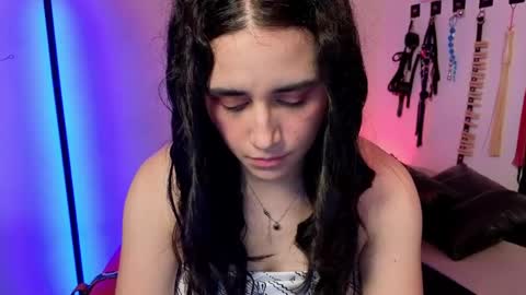 elowen_halley1 online show from 29, 3, 2026