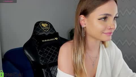 elsa_carterr online show from 3, 11, 2025