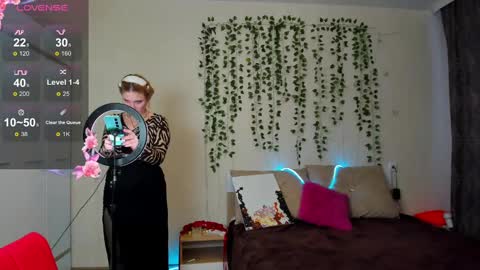 Elsa  online show from 8, 3, 2025