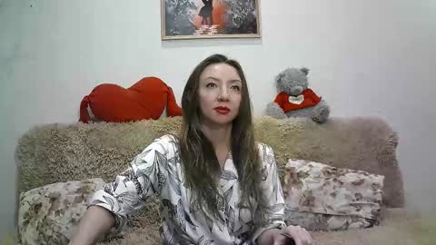 Snapshot of elvinasweet chatting on 12, 11, 2025 ElvinaSweet online show from 12, 11, 2025