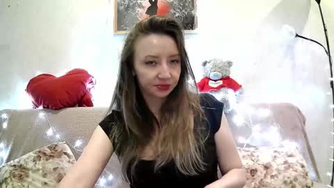 Snapshot of elvinasweet chatting on 23, 12, 2025 ElvinaSweet online show from 23, 12, 2025