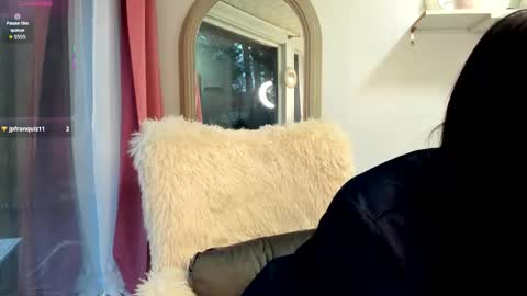 elyarose_ online show from 9, 2, 2026