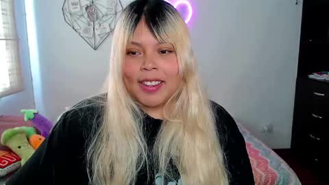 Ely online show from 8, 9, 2025