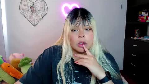 Ely online show from 7, 10, 2025