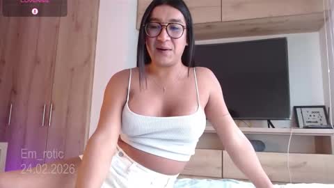 Snapshot of em_rotic chatting on 24, 2, 2026 Emilia online show from 24, 2, 2026