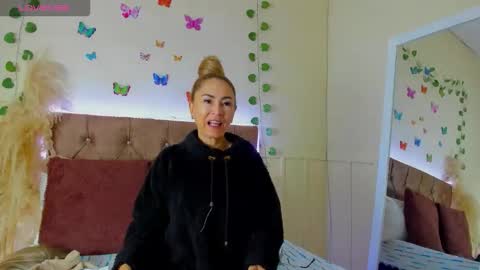 ema garcia  online show from 18, 10, 2025