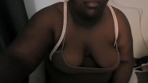 Empress Ember online show from 28, 2, 2025