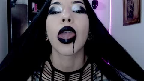 Emerald Black online show from 21, 2, 2026