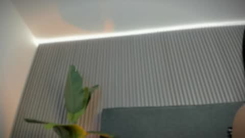 emelie_89 online show from 9, 4, 2026